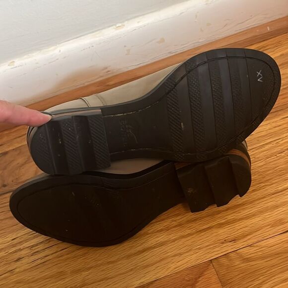 Sorel Gray Ankle Boots with Elastic Panels size 7 - Picture 6 of 10